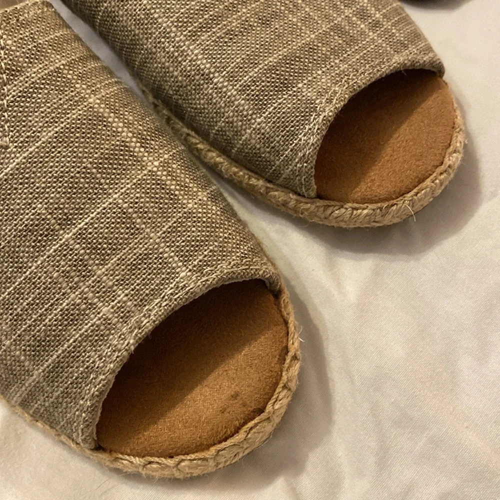 TOMS Women’s Alpargata Flats Open Toe Natural Metallic Beige Size W5